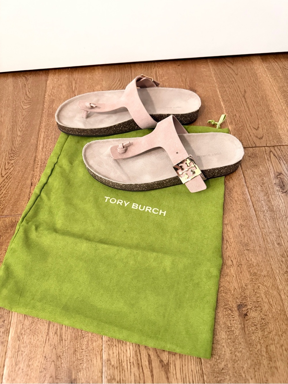 NEW Tory Burch Mellow Thong Sandals Womens  Size 9.5 Tan Leather Sandal T Strap